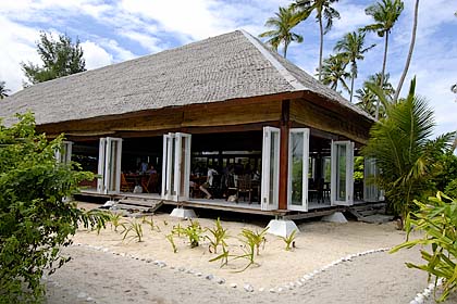 Das Restaurant - Wakatobi Dive Resort - (c) Armin Trutnau